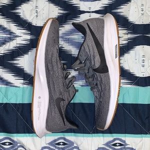 Women’s size 7 Nike zoom Pegasus